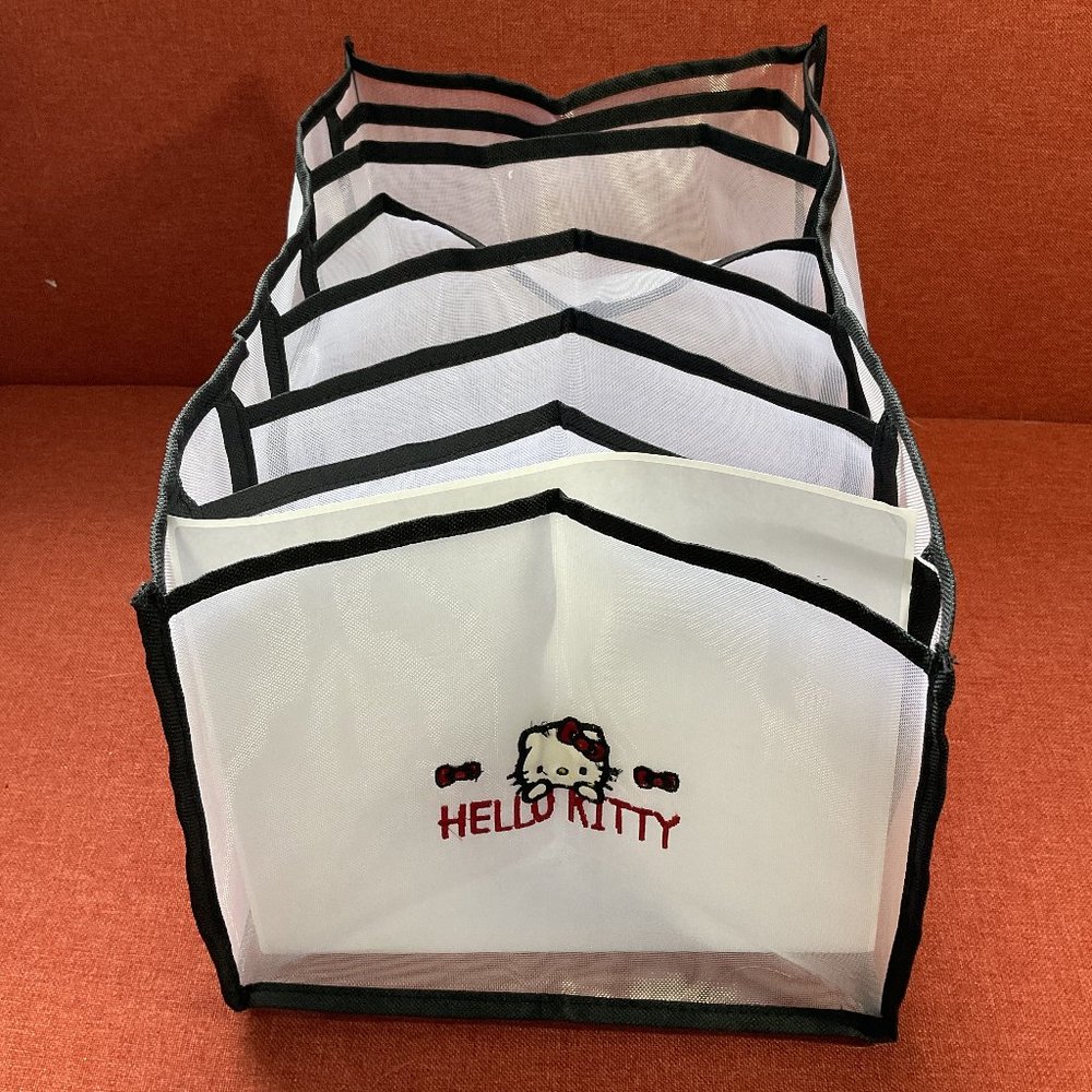 Hello Kitty Mesh 7 Slot Organizer